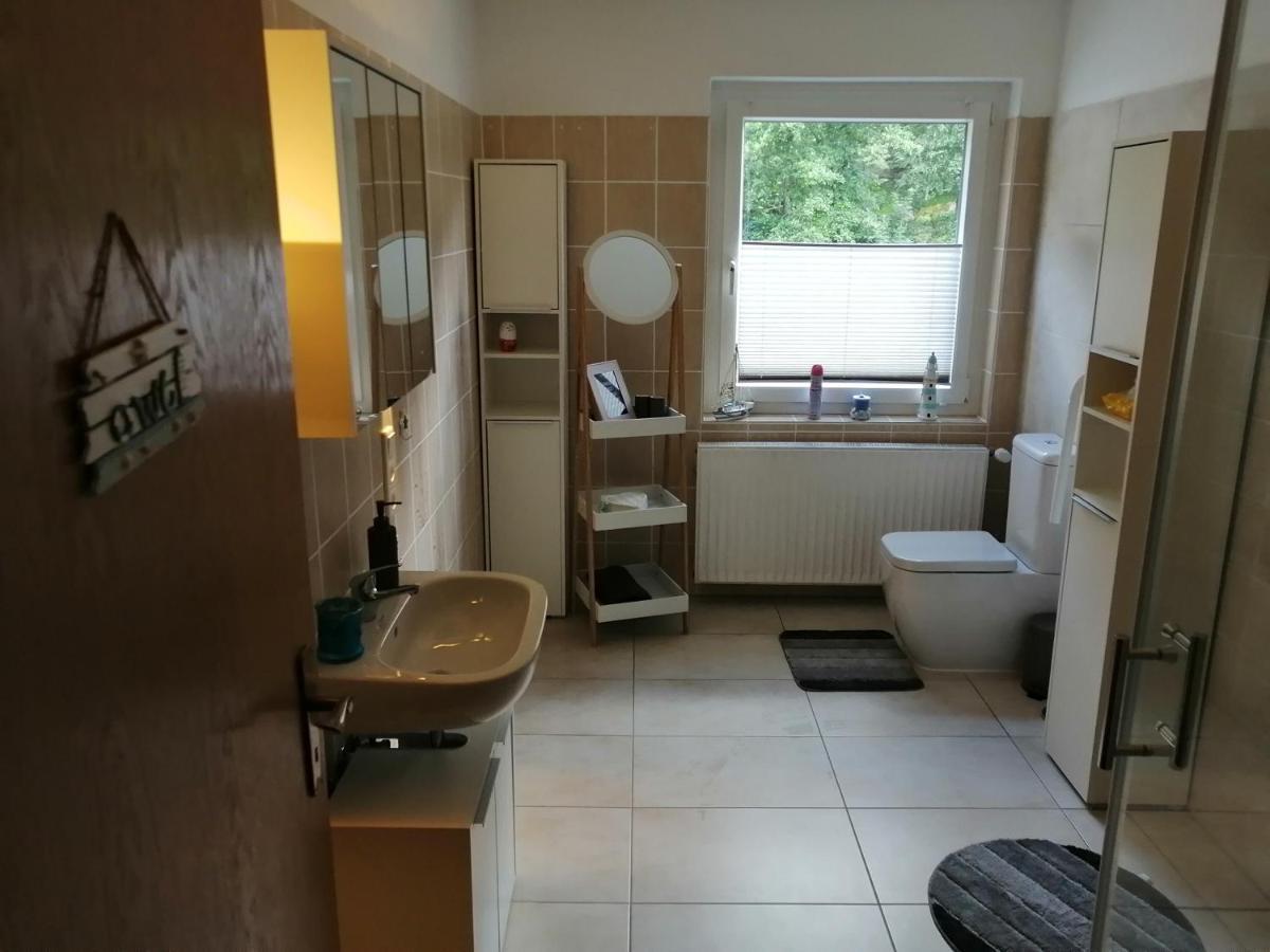 Apartment Am Felsen Zueschen Winterberg Extérieur photo