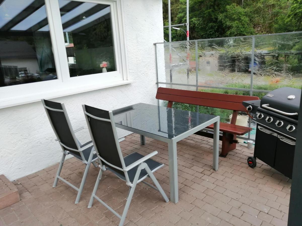 Apartment Am Felsen Zueschen Winterberg Extérieur photo